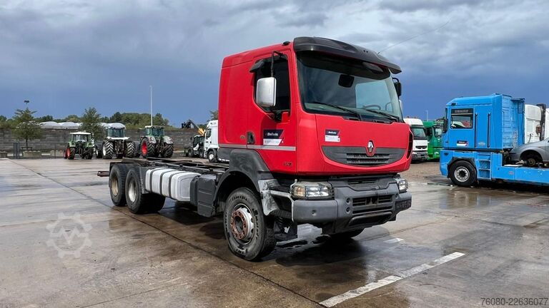 Šasija sa taksijem Renault Kerax 450 DXI (BOITE MANUELLE / LAMES / GRAND P...