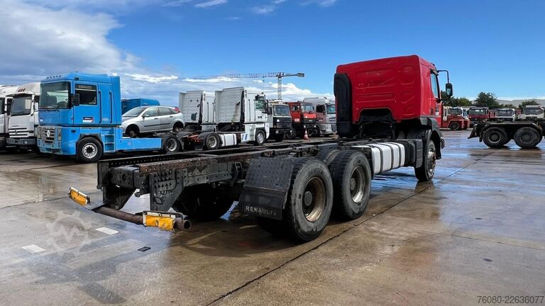 Šasija sa taksijem Renault Kerax 450 DXI (BOITE MANUELLE / LAMES / GRAND P...