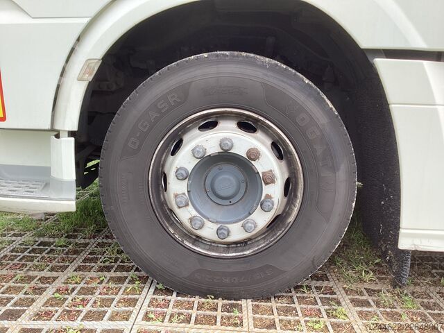 Tractora standard DAF XF 460 FT