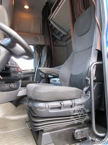 Standard nyergesvontató daf XF530 Edition 4x2 SZM Intarder Standklima