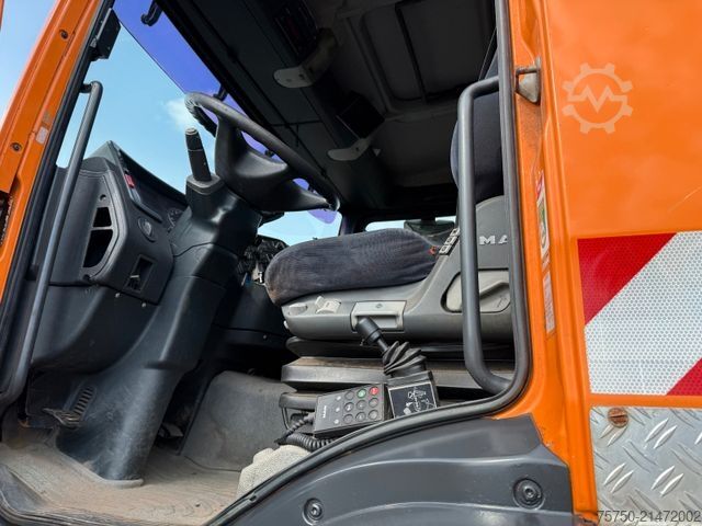 Otro MAN TGA 18.310 4x4 Winterdienst - Kipper