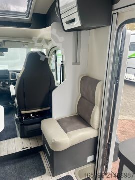 Halvintegrerad husbil Forster T 699 EB 140 PS * Automatik * 3,5 t