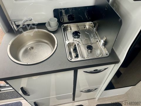 Halvintegrerad husbil Forster T 699 EB 140 PS * Automatik * 3,5 t