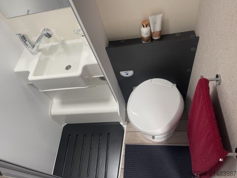 Halvintegrerad husbil Forster T 699 EB 140 PS * Automatik * 3,5 t