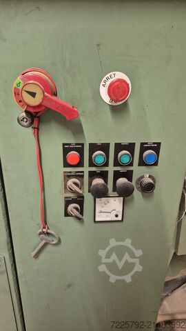 Fierăstrău cu bandă / fierăstrău cu bandă orizontal Stenner ST