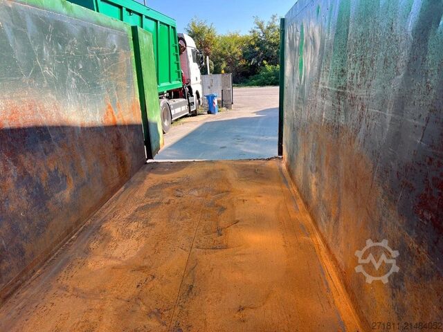 Container cu cârlig  CONTAINER SCARRABILE USATO A CIELO APERTO