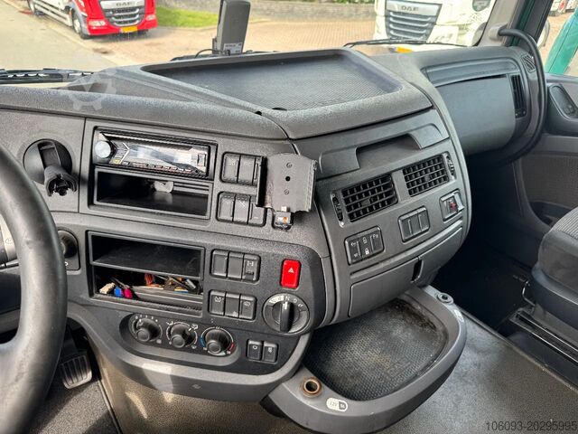 Standard-SZM DAF XF 460 Spacecab