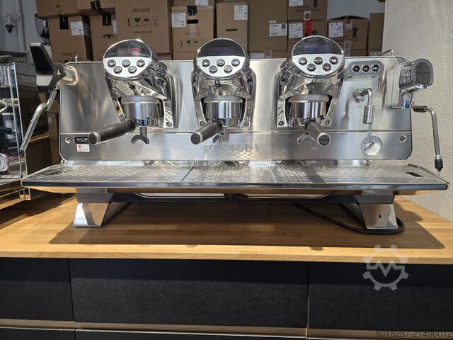 Pákový kávovar (Siebträgermaschine) / portafilter Faema (Gruppo Cimbali) President GTI A/3 (3Gruppig)