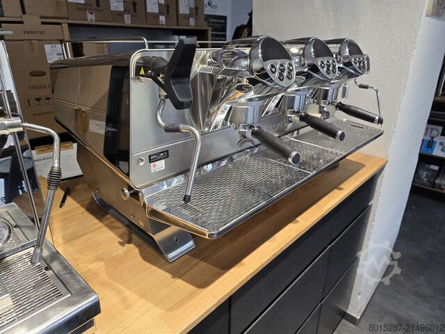 Pákový kávovar (Siebträgermaschine) / portafilter Faema (Gruppo Cimbali) President GTI A/3 (3Gruppig)