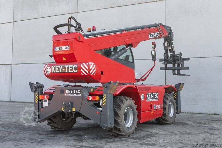 Teleszkópos rakodó Magni RTH 4.18