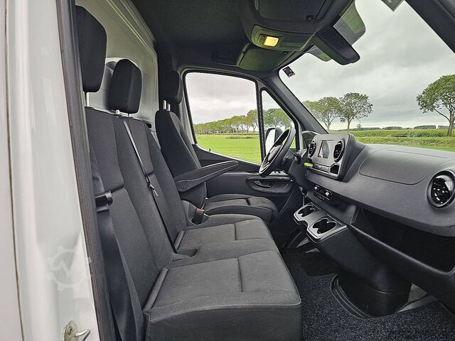 Valise MERCEDES-BENZ SPRINTER 315 Bakwagen Laadklep!