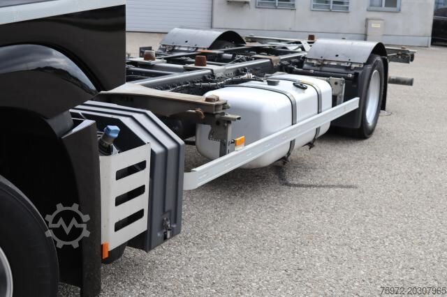 Φορτηγό εναλλασσόμενου αμαξώματος Mercedes-Benz Actros 1842 L nR BDF Volumen
