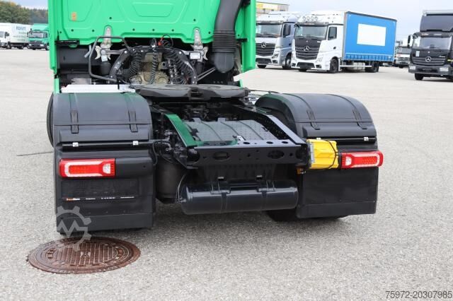 Standardni tegljač Mercedes-Benz Actros 1853 LS