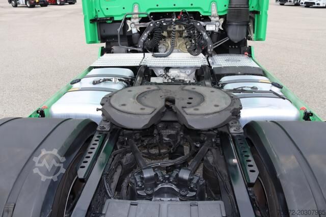 Standardni tegljač Mercedes-Benz Actros 1853 LS