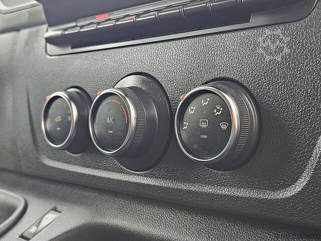 Bestelauto RENAULT MASTER 2.3 L2H2 RED-Edition AC!