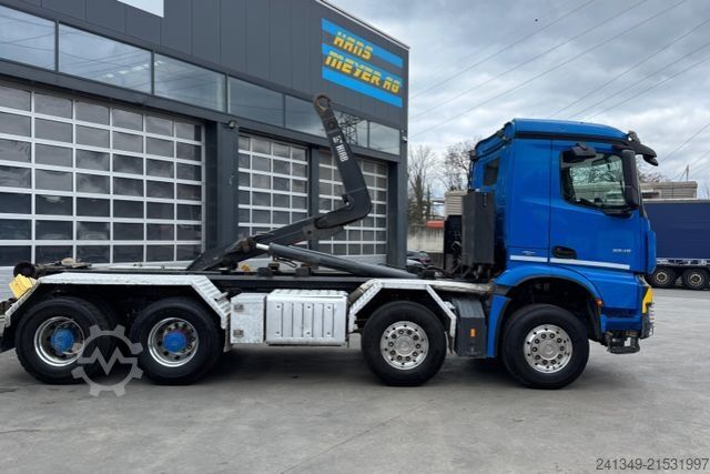 Haakarm vrachtwagen MERCEDES-BENZ Arocs 3245 8x4 Hiab 26T