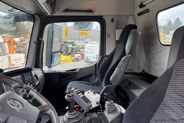 Haakarm vrachtwagen MERCEDES-BENZ Arocs 3245 8x4 Hiab 26T
