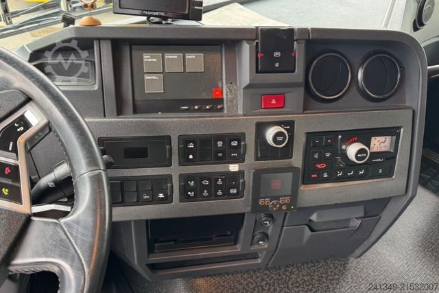 Standard tractor unit RENAULT C520 4x4H Hydraulik & Kompressor GHH