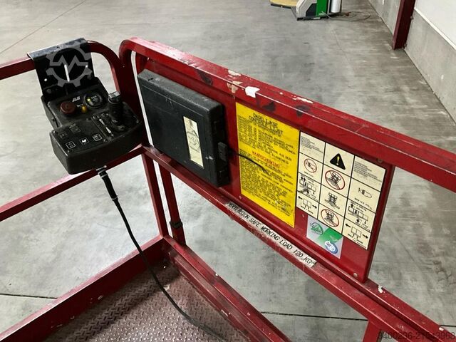 Aerial platform JLG 2646E