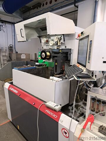 Drátová elektroerozivní řezačka Mitsubishi NA 1200 ESSENCE