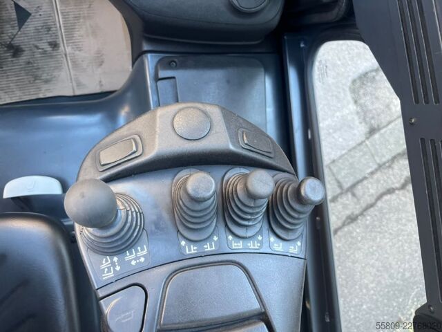 Carretilla eléctrica de 4 ruedas Linde E35L 01/ Vorschubgabel/ SS/ ZV