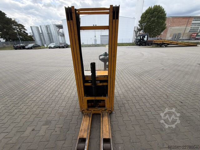 Elektrische palletstapelaar met dissel JUNGHEINRICH EJC214