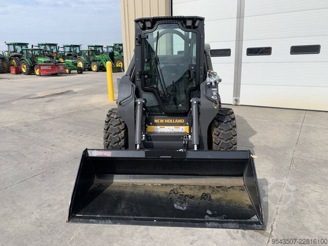 Pala gommata New Holland L328