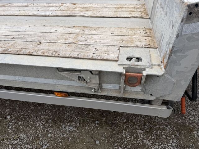 Nízkoložný návěs Müller Mitteltal TS 3  3 Achs Satteltieflader