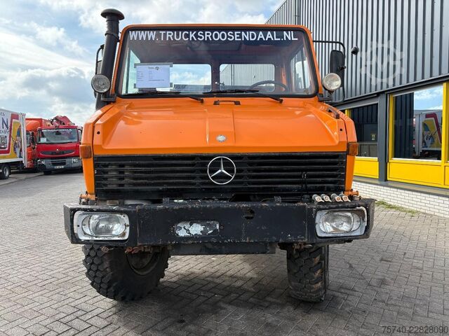 Camionnette UNIMOG 424 + 4X4 + BJ 1977 + MANUAL + 261666 KM + HYDR...