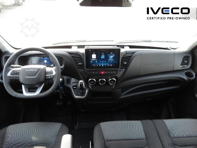 Dodávka s vysokou střechou IVECO Daily 35C21A8V 6-Sitzer, Klima, LED, ACC, AHK