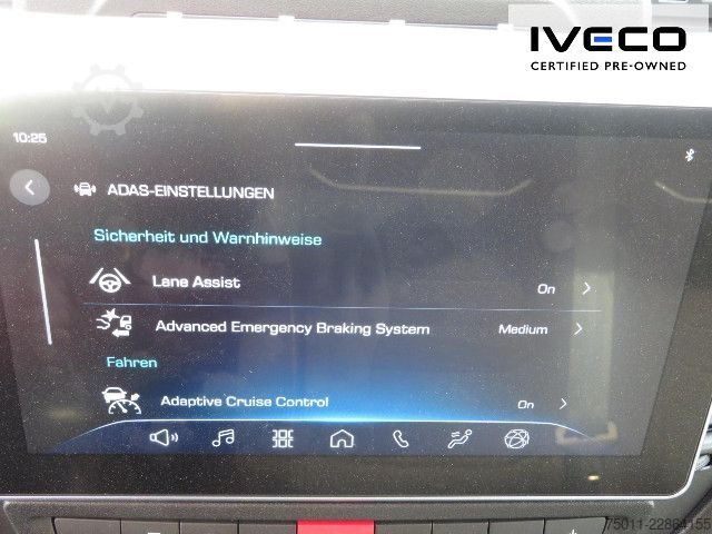 Dodávka s vysokou střechou IVECO Daily 35C21A8V 6-Sitzer, Klima, LED, ACC, AHK