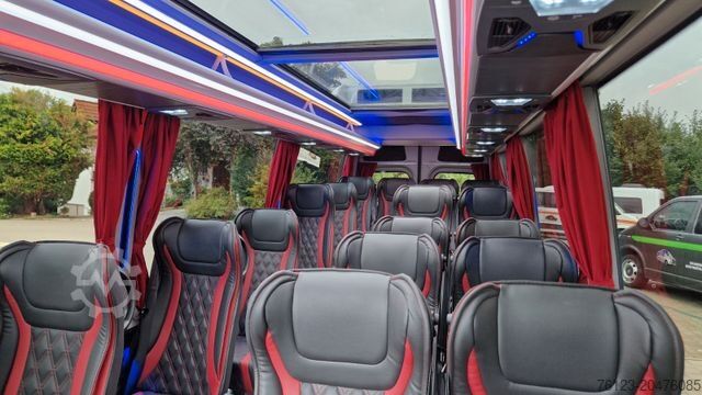 Kleinbus MERCEDES-BENZ 519 und 517 Glasdach XXL 20 Sitze Stock