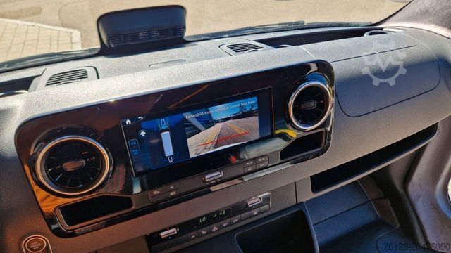 Minibús MERCEDES-BENZ 2 x 517 Lord Comfort XXL Lagerfahrzeug 23 SS