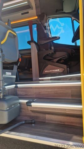 Kleinbus MERCEDES-BENZ 2 x 517 Lord Comfort XXL Lagerfahrzeug 23 SS