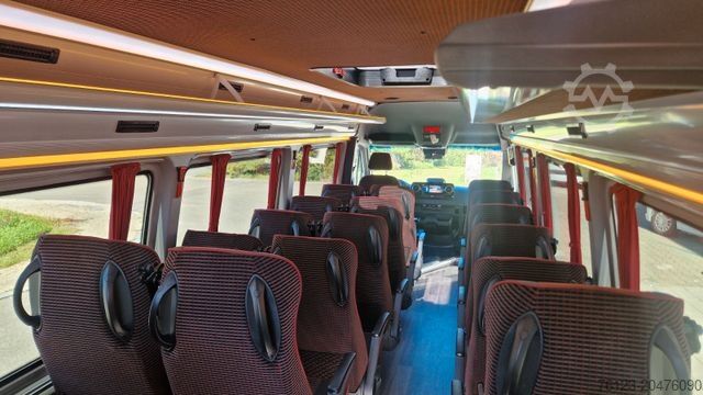 Minibusz MERCEDES-BENZ 2 x 517 Lord Comfort XXL Lagerfahrzeug 23 SS