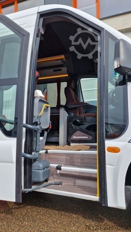 Kleinbus MERCEDES-BENZ 2 x 517 Lord Comfort XXL Lagerfahrzeug 23 SS