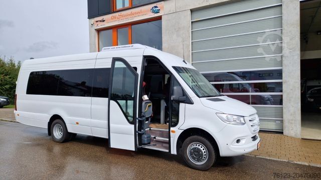 Minibusz MERCEDES-BENZ 2 x 517 Lord Comfort XXL Lagerfahrzeug 23 SS