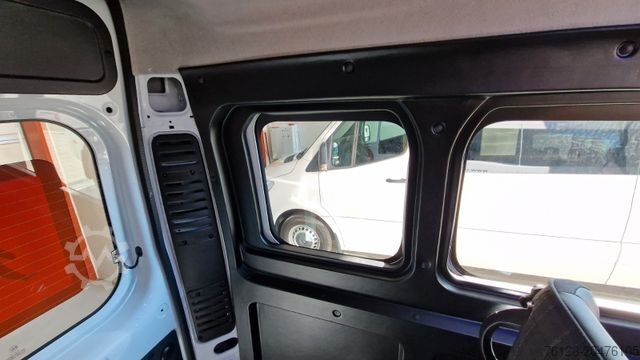 Kleinbus FIAT Opel Movano baugleich Ducato Flexiboden 8 Schie