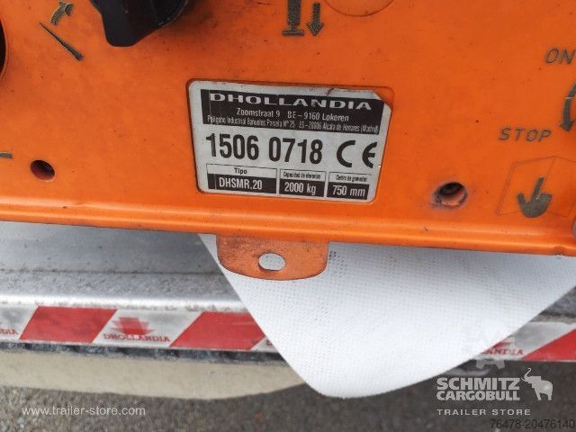 Naczepa otwarta z plandeką Schmitz Cargobull Curtainsider Standard Taillift