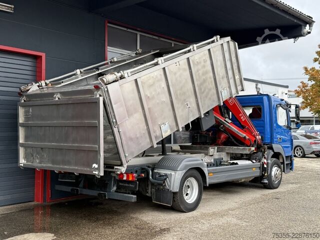 Cattle truck MERCEDES-BENZ Atego 1524 Kadaver FASSI Kran Kipphydr. Klima