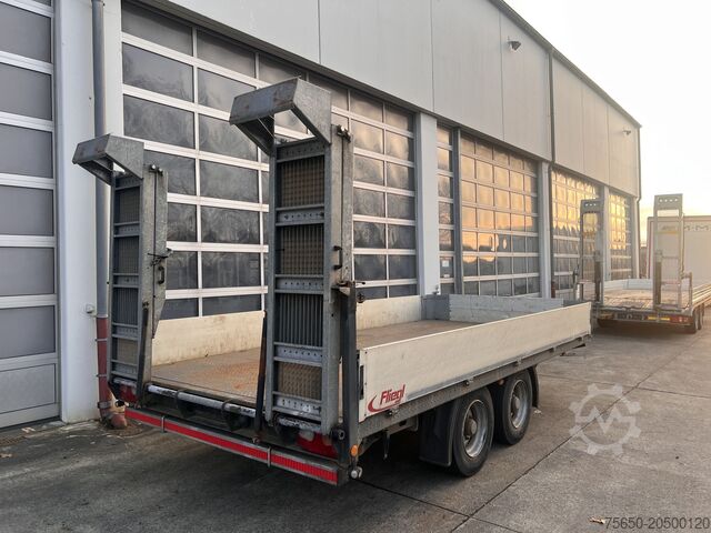 Commercial vehicle tt Tandemtieflader