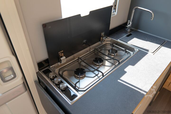 ADRIA CORAL XL AXESS 600 DP - SPEED EDITION GEBRUIKTE ALKOOPCAMPER ADRIA CORAL XL AXESS 600 DP - SPEED EDITION