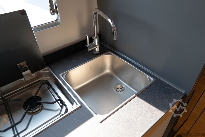 ADRIA CORAL XL AXESS 600 DP - SPEED EDITION GEBRUIKTE ALKOOPCAMPER ADRIA CORAL XL AXESS 600 DP - SPEED EDITION