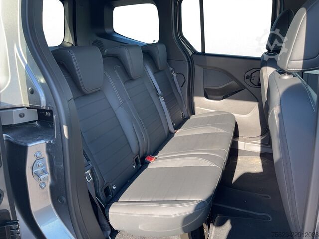 Minibusz Mercedes-Benz T 180 EDITION LED Kamera Navi AHK