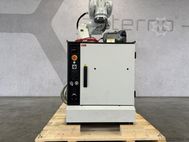 Refurbished Industrial Robot — 1 year warranty ABB IRB 6640-235/2.55