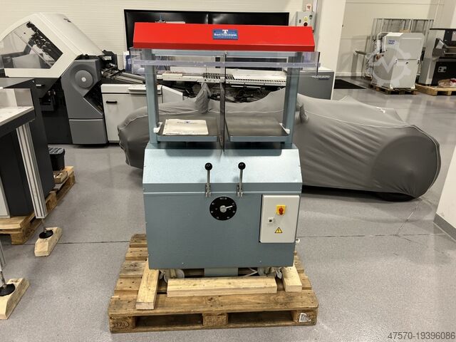 Encuadernadora Karl Tranklein ZP 39 two-station hydraulic bookbinding press