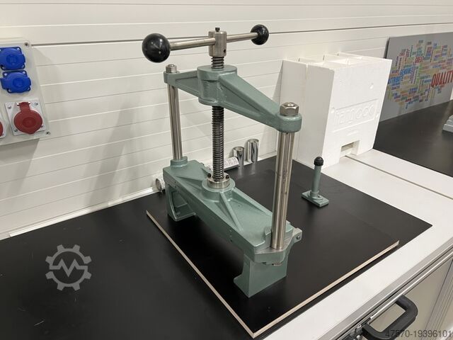 Prensa de encuadernación para respaldo Curt Beier B500 bookbinding press for backing