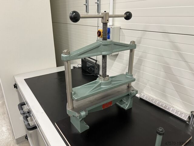 Knjigovezivanje preša za podlogu Curt Beier B500 bookbinding press for backing