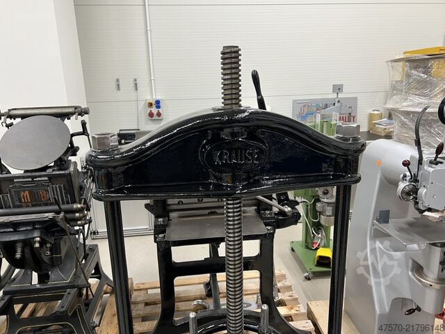 Könyvkötő gép Karl Krause Large Bookbinding Press