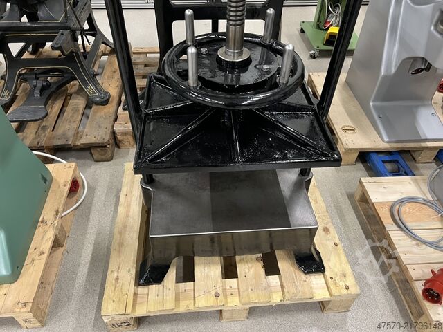 Könyvkötő gép Karl Krause Large Bookbinding Press